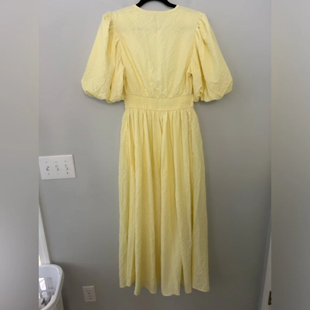 Abercrombie & Fitch Pale Yellow Textured Midi Dress